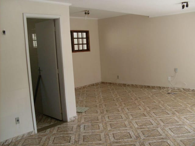 Foto do Casa - Casa com 4 dormitórios para alugar, 170 m² por R$ 2.400,00/mês - Jardim Satélite - São José dos Campos/SP | INDEPENDENCE NEGOCIOS IMOBILIARIOS LTDA