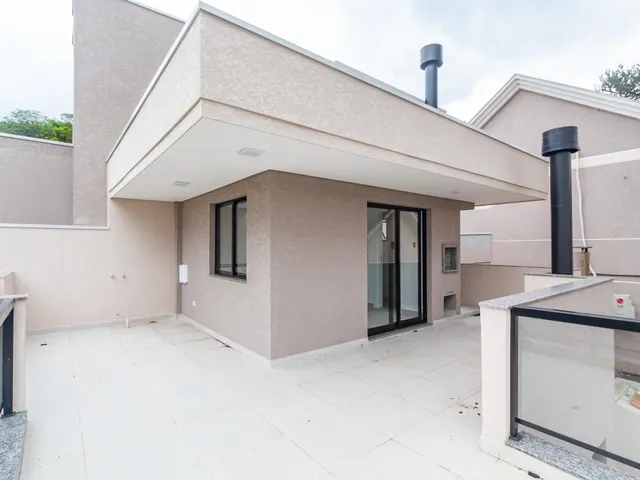 Casa com 128m² 3 quartos e 5 banheiros, à venda, no bairro Vista Alegre em Curitiba