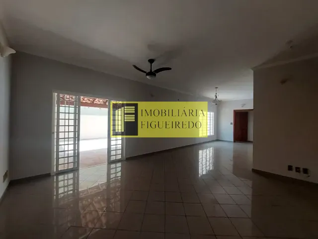 Casa com 450m² 3 quartos e 4 banheiros, à venda ou para alugar, no bairro Jardim Aclimação em São José do Rio Preto