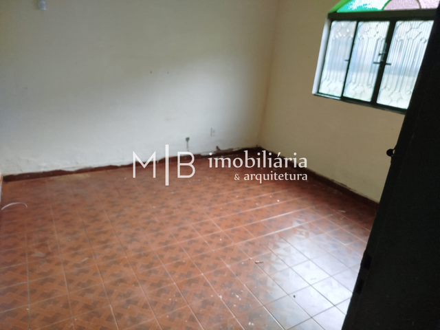 Casa 4 quartos e 2 banheiros, à venda, no bairro Granjaria em Cataguases