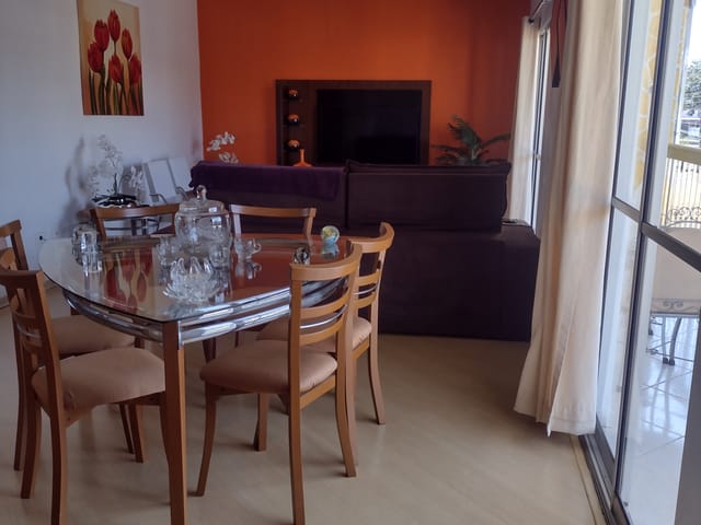 Casa com 250m² 2 quartos e 2 banheiros, à venda, no bairro Parque Senhor do Bonfim em Taubaté