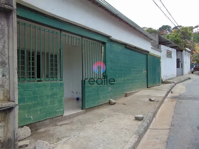 Casa com 360m² 2 quartos e 1 banheiro, à venda, no bairro Jardim Alvorada em Belo Horizonte