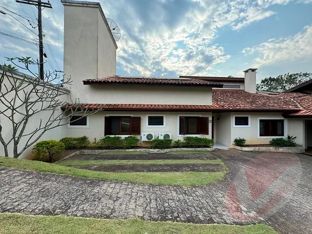 Casa 7 quartos e 4 banheiros, à venda, no bairro Tanque em Atibaia