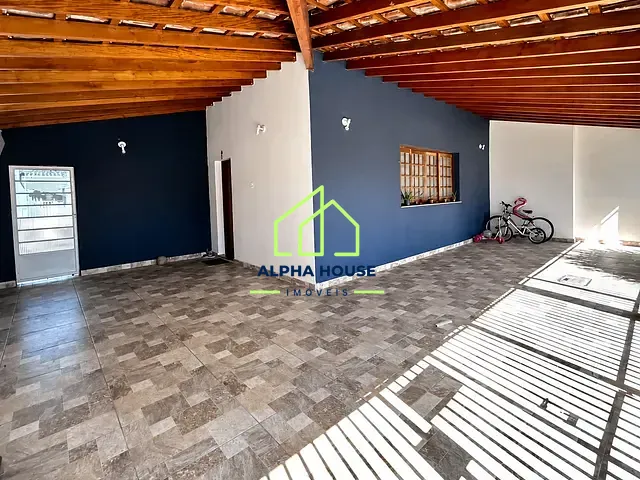 Casa com 300m² 3 quartos e 2 banheiros, à venda, no bairro Parque São Domingos em Pindamonhangaba