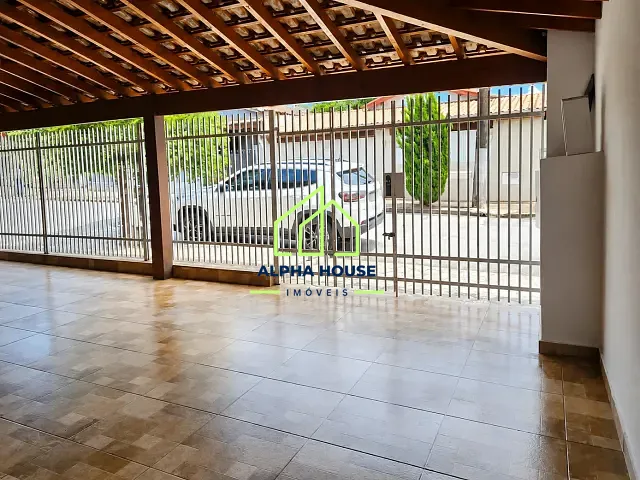 Casa com 300m² 3 quartos e 2 banheiros, à venda, no bairro Parque São Domingos em Pindamonhangaba