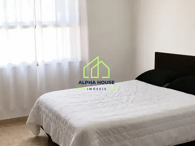 Casa com 300m² 3 quartos e 2 banheiros, à venda, no bairro Parque São Domingos em Pindamonhangaba