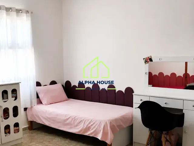 Casa com 300m² 3 quartos e 2 banheiros, à venda, no bairro Parque São Domingos em Pindamonhangaba