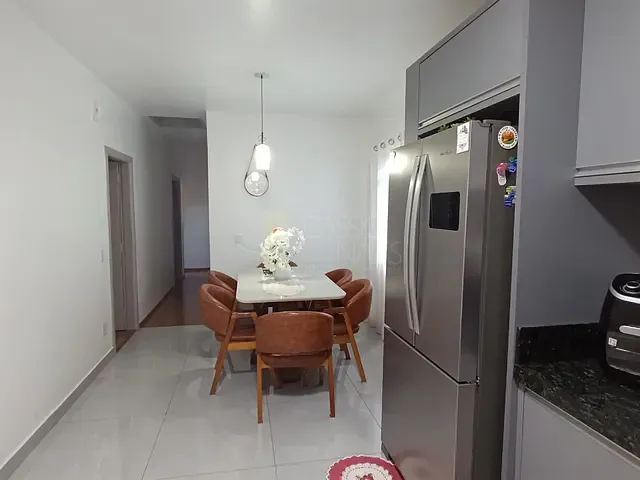 Casa com 262m² 4 quartos e 3 banheiros, à venda, no bairro Jardim Apucarana em Apucarana