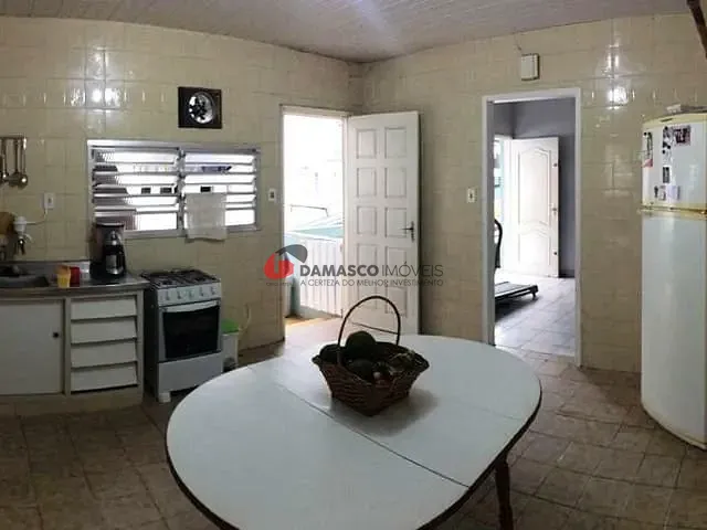 Casa com 400m² 2 quartos e 1 banheiro, à venda, no bairro Santa Maria em São Caetano do Sul