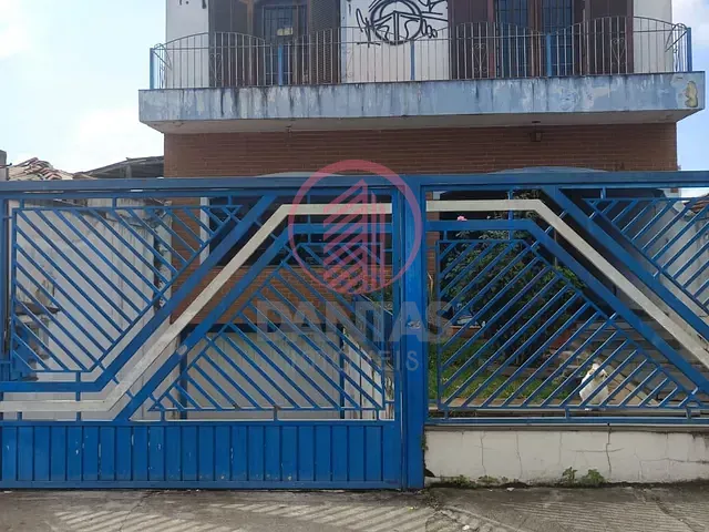 Casa com 194m² 3 quartos e 4 banheiros, à venda, no bairro Bussocaba em Osasco