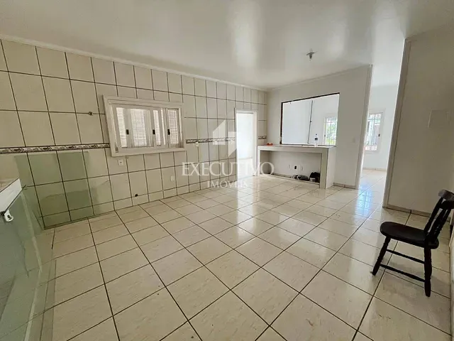 Casa 2 quartos e 1 banheiro, à venda ou para alugar, no bairro Centro em Arroio do Meio