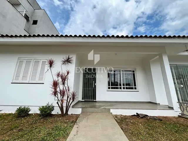 Casa 2 quartos e 1 banheiro, à venda ou para alugar, no bairro Centro em Arroio do Meio