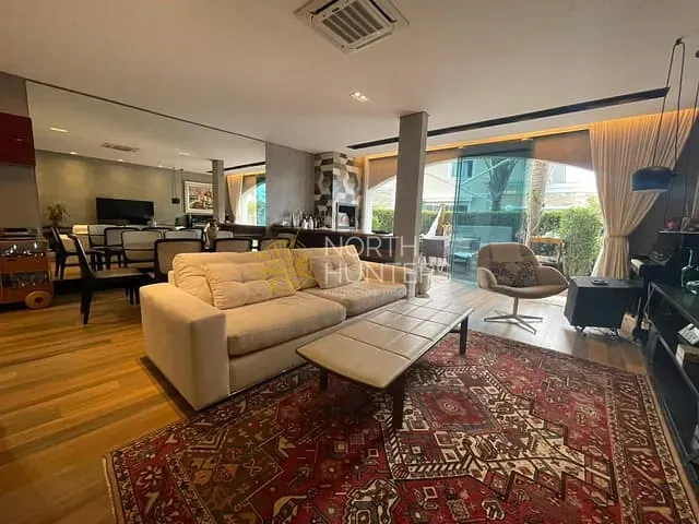 Casa com 255m² 3 quartos e 4 banheiros, à venda, no bairro Lagoa da Conceição em Florianópolis