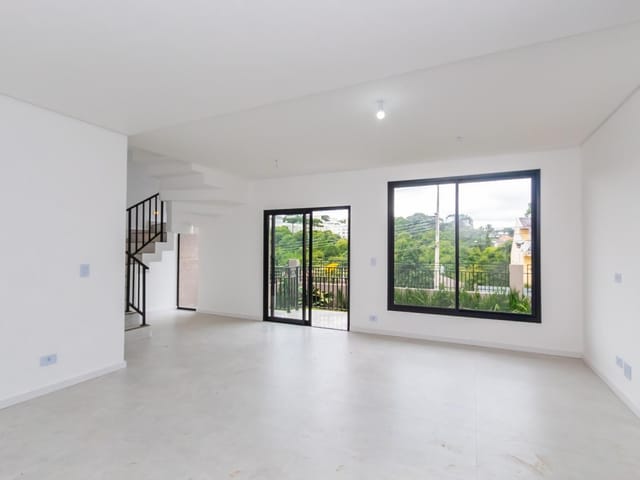 Casa com 179m² 3 quartos e 5 banheiros, à venda, no bairro Vista Alegre em Curitiba
