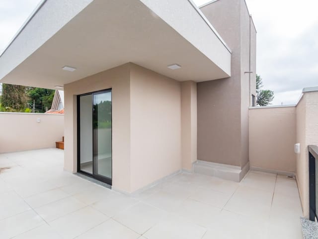 Casa com 179m² 3 quartos e 5 banheiros, à venda, no bairro Vista Alegre em Curitiba