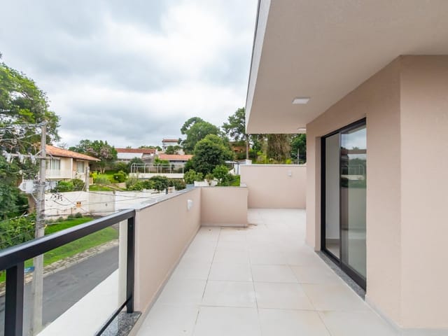 Casa com 179m² 3 quartos e 5 banheiros, à venda, no bairro Vista Alegre em Curitiba