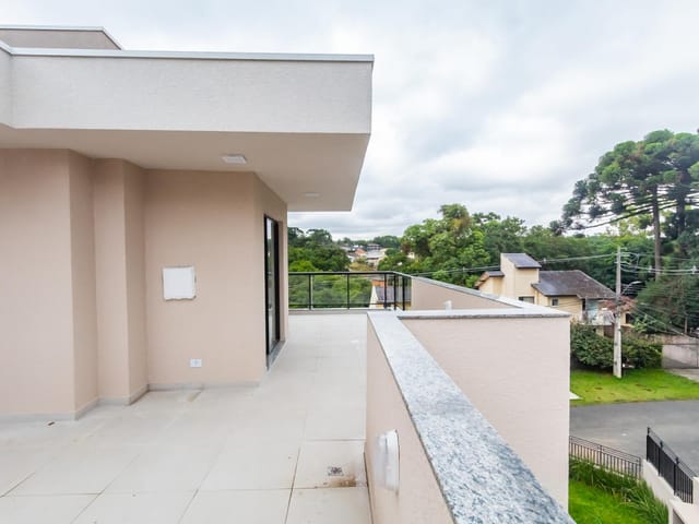 Casa com 179m² 3 quartos e 5 banheiros, à venda, no bairro Vista Alegre em Curitiba