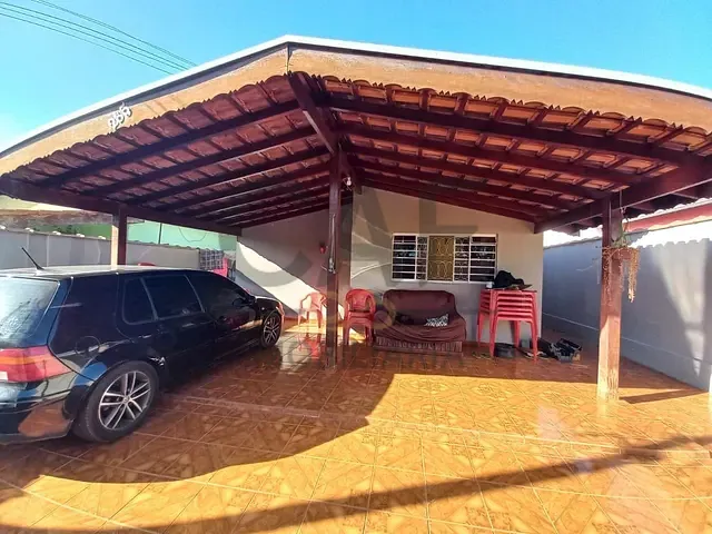 Casa com 200m² 3 quartos e 1 banheiro, à venda, no bairro Parque dos Ipes em Holambra