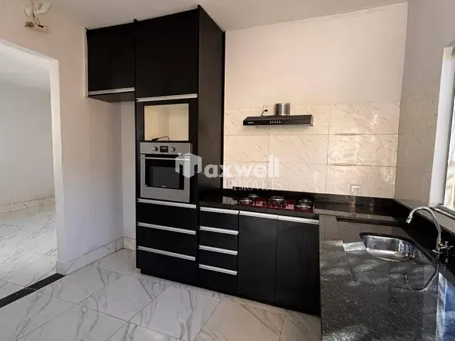 Casa 3 quartos e 2 banheiros, para alugar, no bairro Parque Veiga Jardim em Aparecida de Goiânia