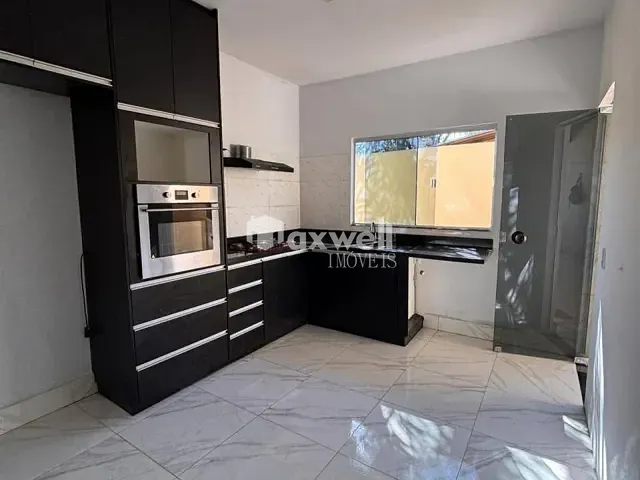 Casa 3 quartos e 2 banheiros, para alugar, no bairro Parque Veiga Jardim em Aparecida de Goiânia