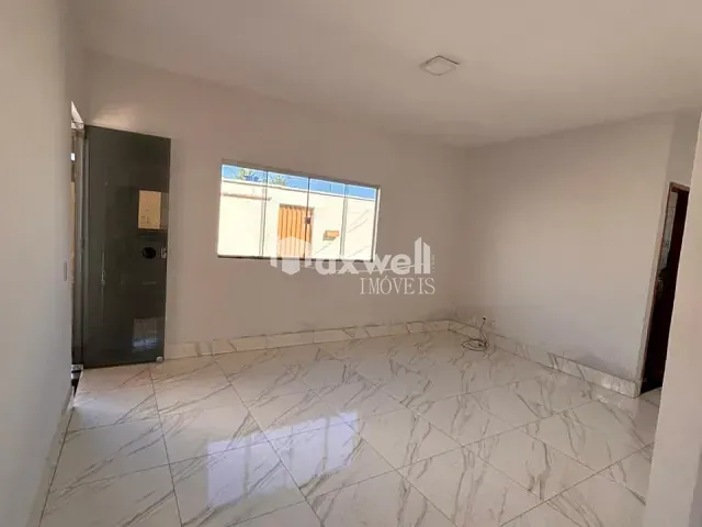 Casa 3 quartos e 2 banheiros, para alugar, no bairro Parque Veiga Jardim em Aparecida de Goiânia