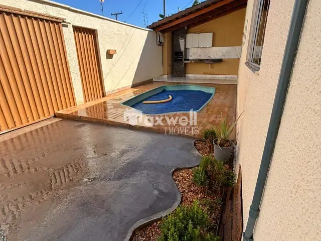 Casa 3 quartos e 2 banheiros, para alugar, no bairro Parque Veiga Jardim em Aparecida de Goiânia