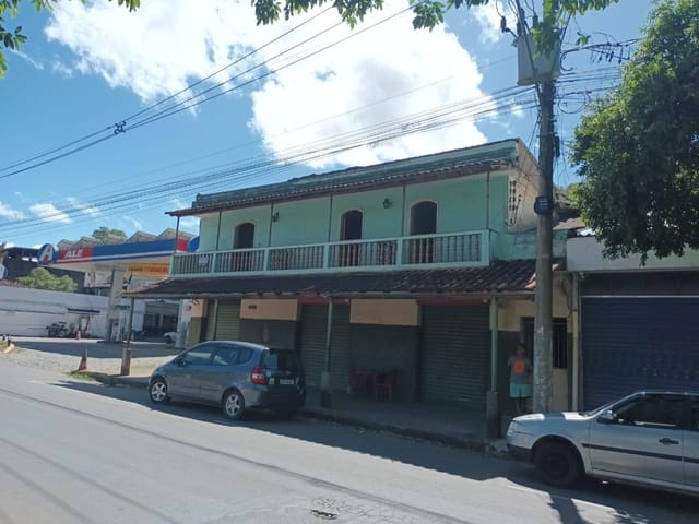 Casa 3 quartos e 2 banheiros, para alugar, no bairro Popular em Cataguases