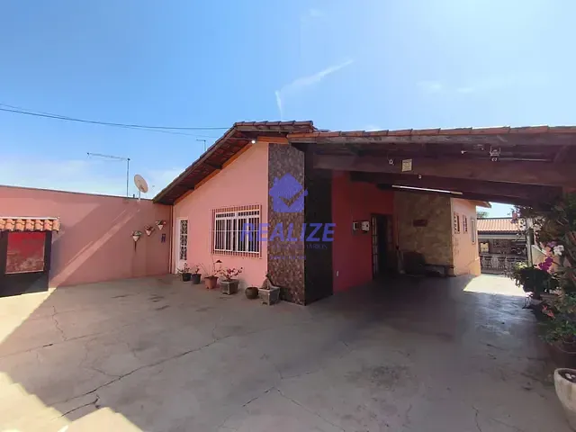Casa com 330m² 3 quartos e 3 banheiros, à venda, no bairro Conjunto Residencial Jardim do Mirante em Botucatu