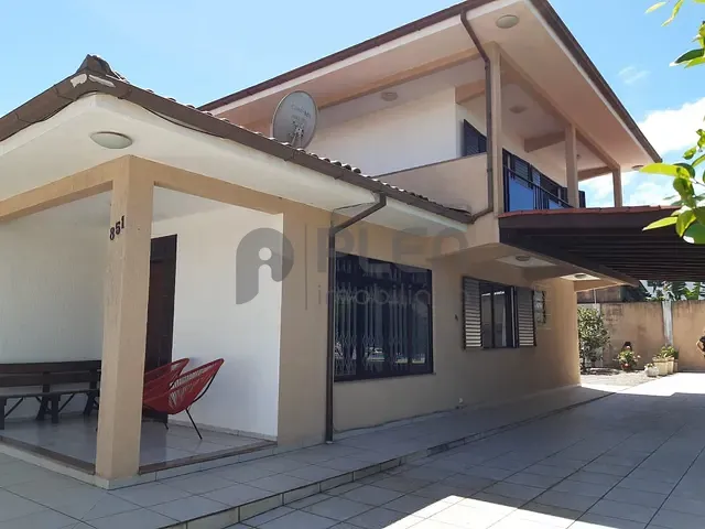Casa com 750m² 4 quartos e 4 banheiros, à venda, no bairro Campeche em Florianópolis