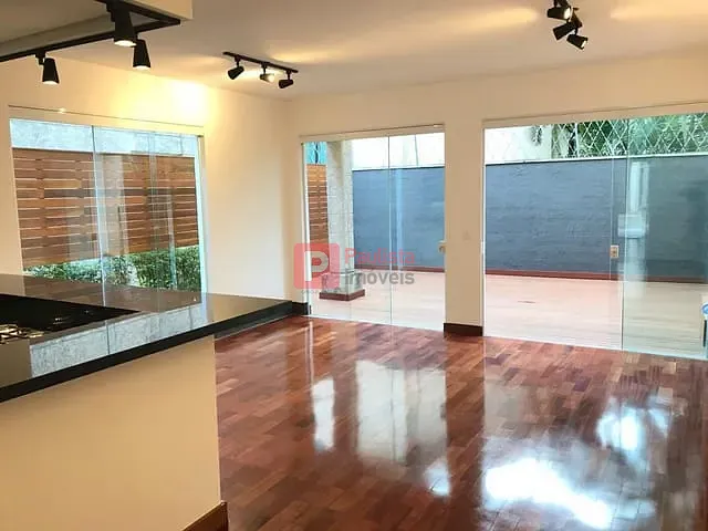 Casa 3 quartos e 4 banheiros, à venda, no bairro Jardim Viana em São Paulo