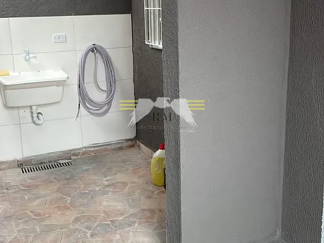 Casa com 250m² 2 quartos e 2 banheiros, para alugar, no bairro Jardim Vila Formosa em São Paulo