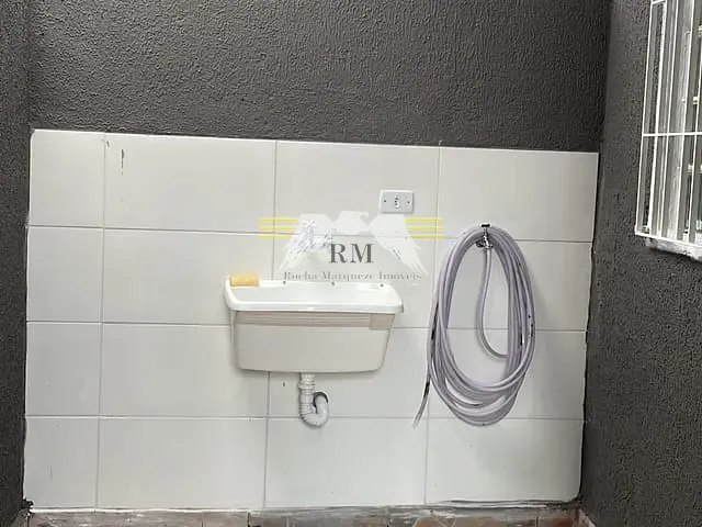 Casa com 250m² 2 quartos e 2 banheiros, para alugar, no bairro Jardim Vila Formosa em São Paulo