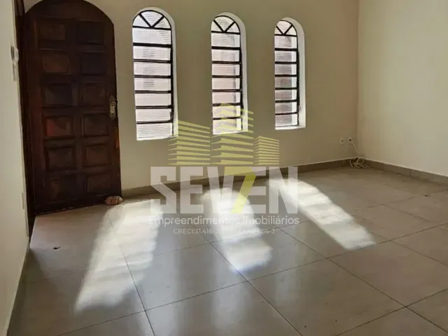 Casa com 210m² 3 quartos e 2 banheiros, à venda, no bairro Vila Cidade Universitária em Bauru