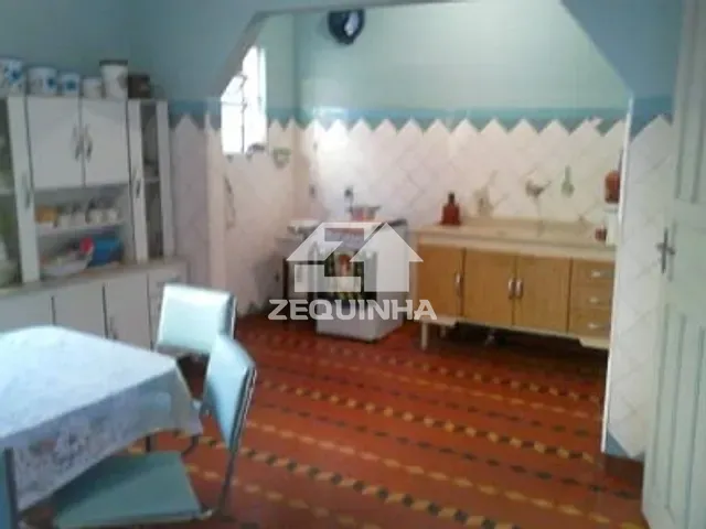 Casa com 255m² 4 quartos e 1 banheiro, à venda, no bairro Vila Yolanda em Osasco