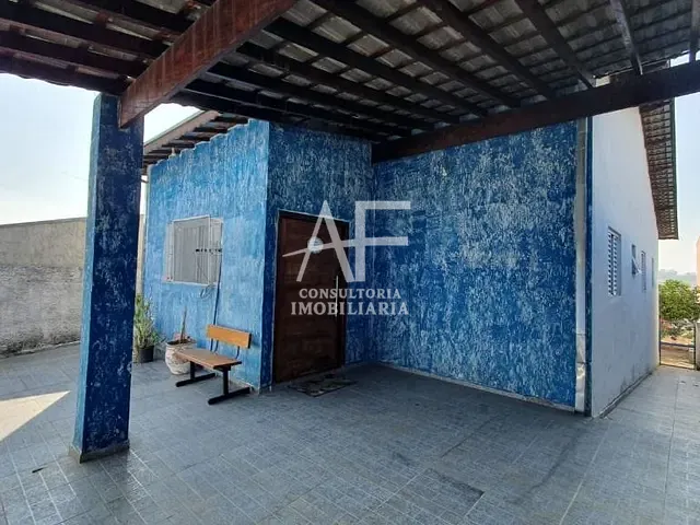 Casa com 372m² 3 quartos e 2 banheiros, à venda, no bairro Barreiro em Taubaté