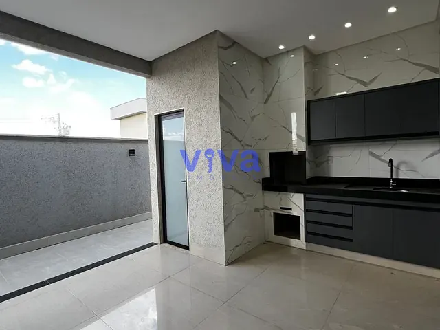 Casa 3 quartos e 4 banheiros, à venda, no bairro Parqville Pinheiros em Aparecida de Goiânia