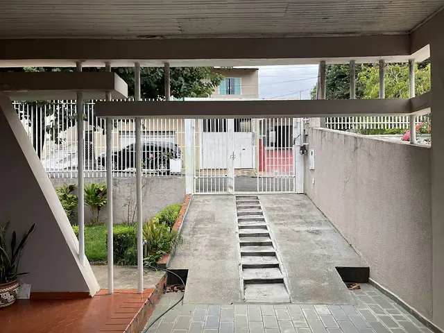Casa com 357m² 5 quartos e 2 banheiros, à venda, no bairro Centro em Apucarana