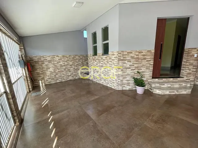 Casa com 300m² 4 quartos e 4 banheiros, à venda, no bairro Jardim Califórnia em Formosa