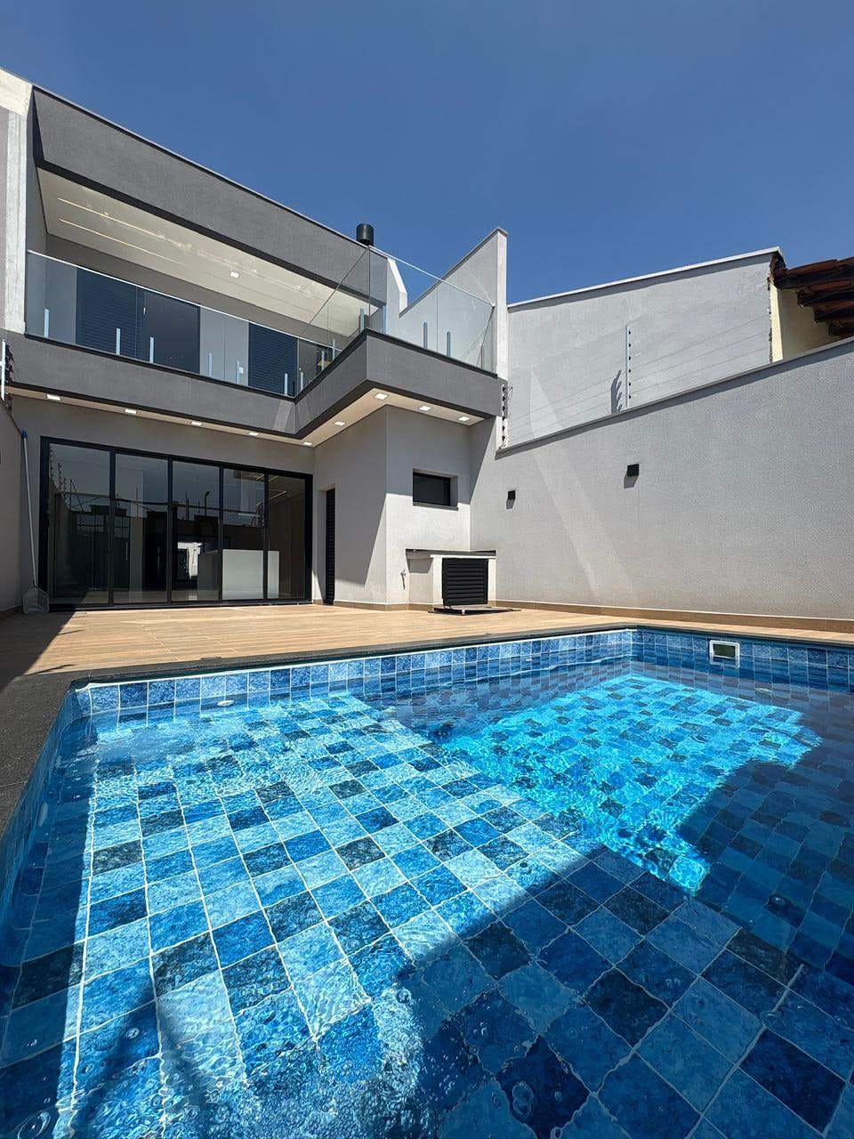 Casa, 3 quartos, 211 m² - Foto 2