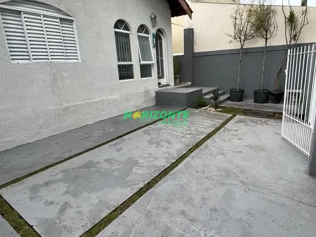 Casa com 250m² 5 quartos e 3 banheiros, à venda, no bairro Jardim das Indústrias em São José dos Campos