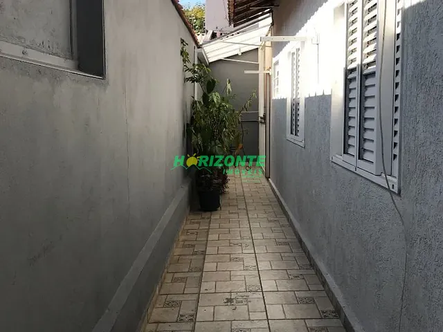 Casa com 250m² 5 quartos e 3 banheiros, à venda, no bairro Jardim das Indústrias em São José dos Campos
