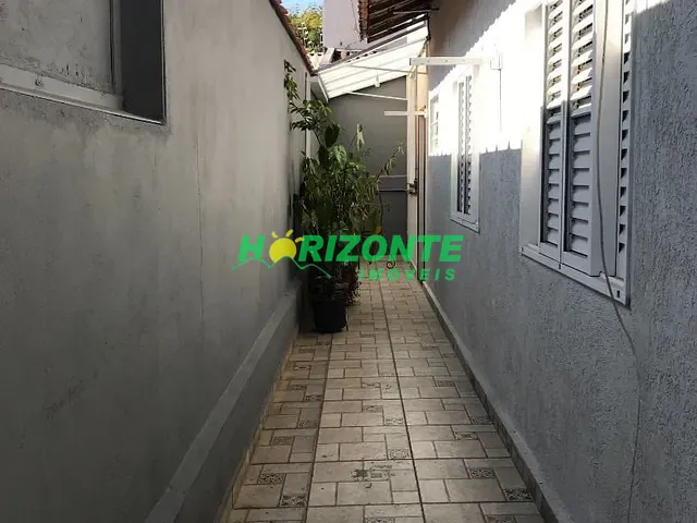 Casa com 250m² 5 quartos e 3 banheiros, à venda, no bairro Jardim das Indústrias em São José dos Campos
