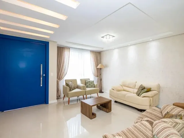 Casa com 200m² 4 quartos e 3 banheiros, à venda, no bairro Orleans em Curitiba