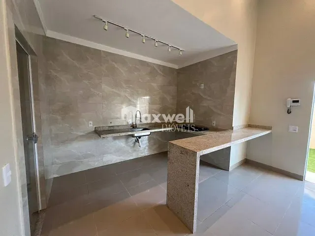 Casa 2 quartos e 2 banheiros, à venda, no bairro Jardim Buriti Sereno em Aparecida de Goiânia