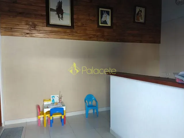 Casa com 250m² 2 quartos e 1 banheiro, à venda, no bairro Parque Senhor do Bonfim em Taubaté