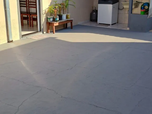 Casa com 250m² 2 quartos e 1 banheiro, à venda, no bairro Parque Senhor do Bonfim em Taubaté
