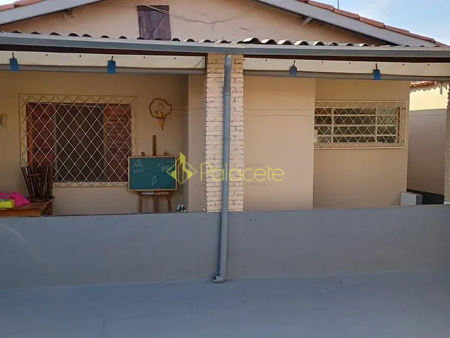 Casa com 250m² 2 quartos e 1 banheiro, à venda, no bairro Parque Senhor do Bonfim em Taubaté