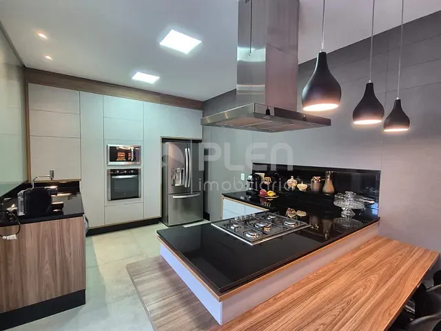 Casa 5 quartos e 7 banheiros, à venda, no bairro Alphaville em Santana de Parnaíba