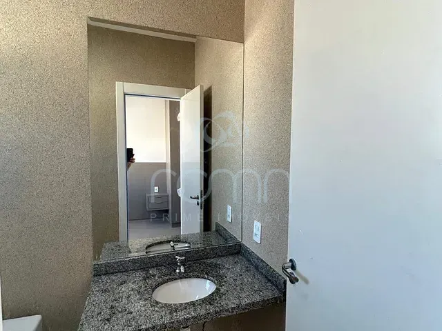 Casa 3 quartos e 2 banheiros, para alugar, no bairro RNI Versalhes em Bady Bassitt