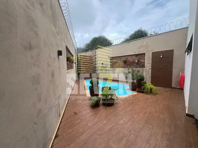 Casa com 357m² 3 quartos e 2 banheiros, à venda, no bairro Vila Lemos em Bauru